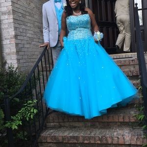 Blue prom dress